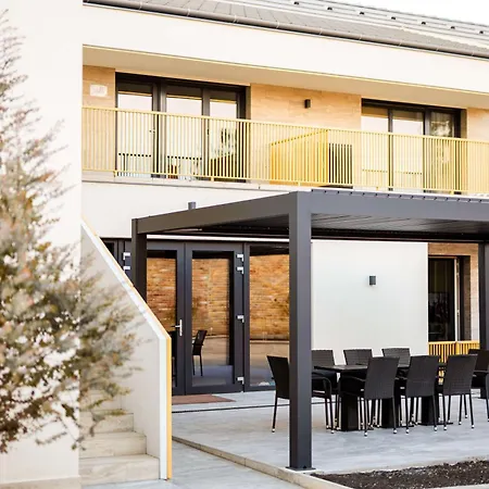 Kqc Boutique Aparthotel 4*